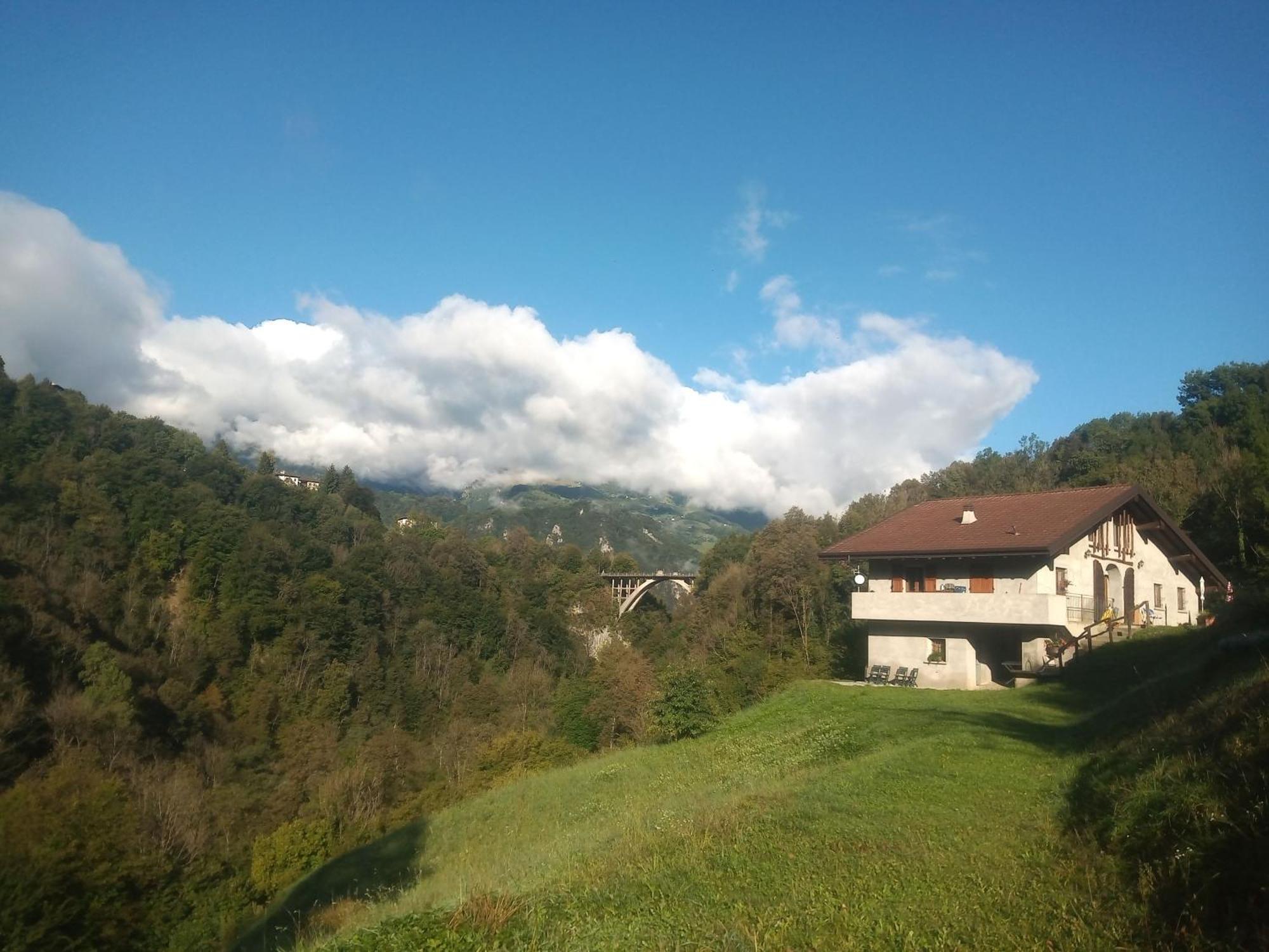 Agriturismo Cascina Cornella Cremeno Buitenkant foto